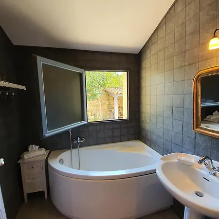 Le Clos Des Pins *