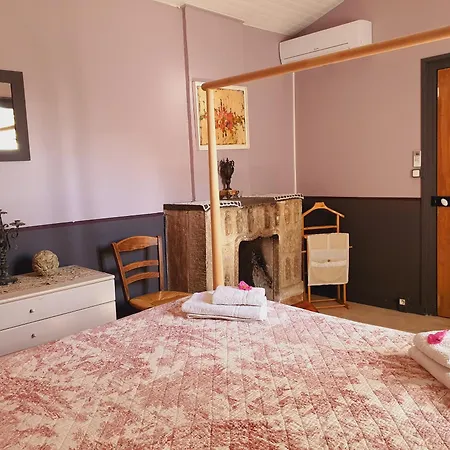 Holiday home Le Clos Des Pins Claira